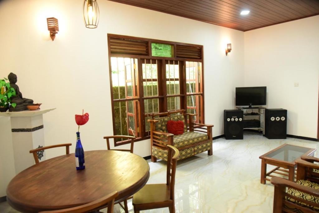 Sanjee Villa 히카두와 외부 사진